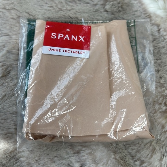 SPANX | Undie-tectable® Smoothing Thong, in Soft Nude, Size S, NWT - Picture 9 of 11